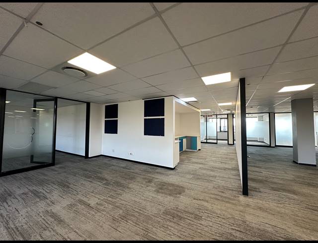 750M² OFFICE TO LET IN DORINGKLOOF